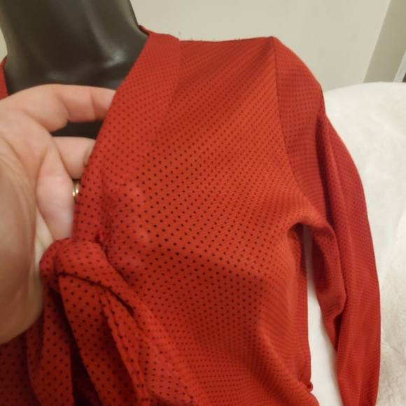 Red blouse w black polka-dots. Vintage Limited - Picture 8 of 10